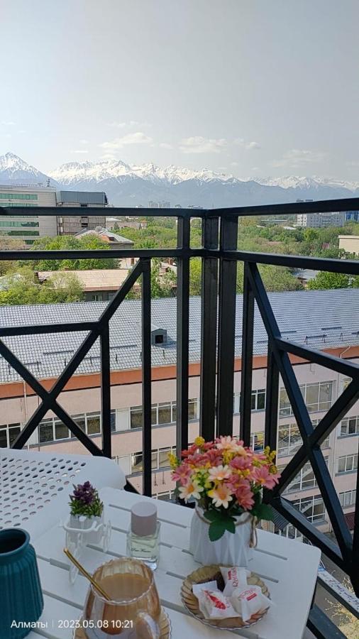 Студия В Центре Города, В «Золотом Квадрате» Αλμάτι Εξωτερικό φωτογραφία